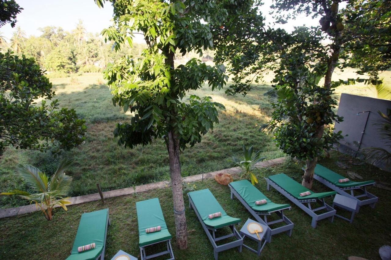 Barefoot Bungalow Hikka Hikkaduwa Exterior photo